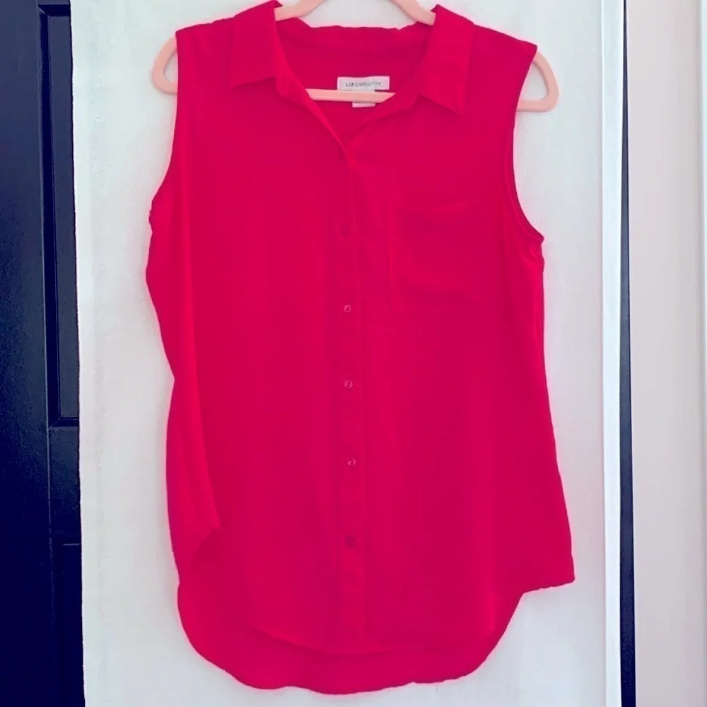 Liz Claiborne PINK Collared Button Sleeveless High/Low Top. Size Medium.